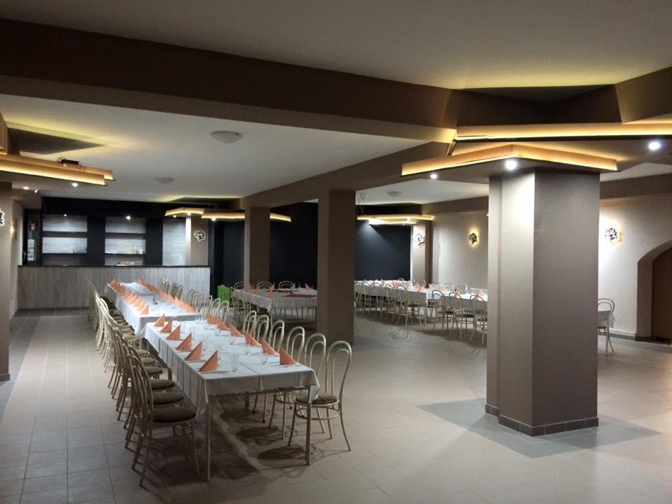 Kek Laguna Panzio Dombrad Exterior photo